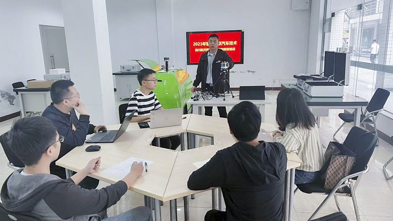 小标题：领导力培训，企业发展的关键要素